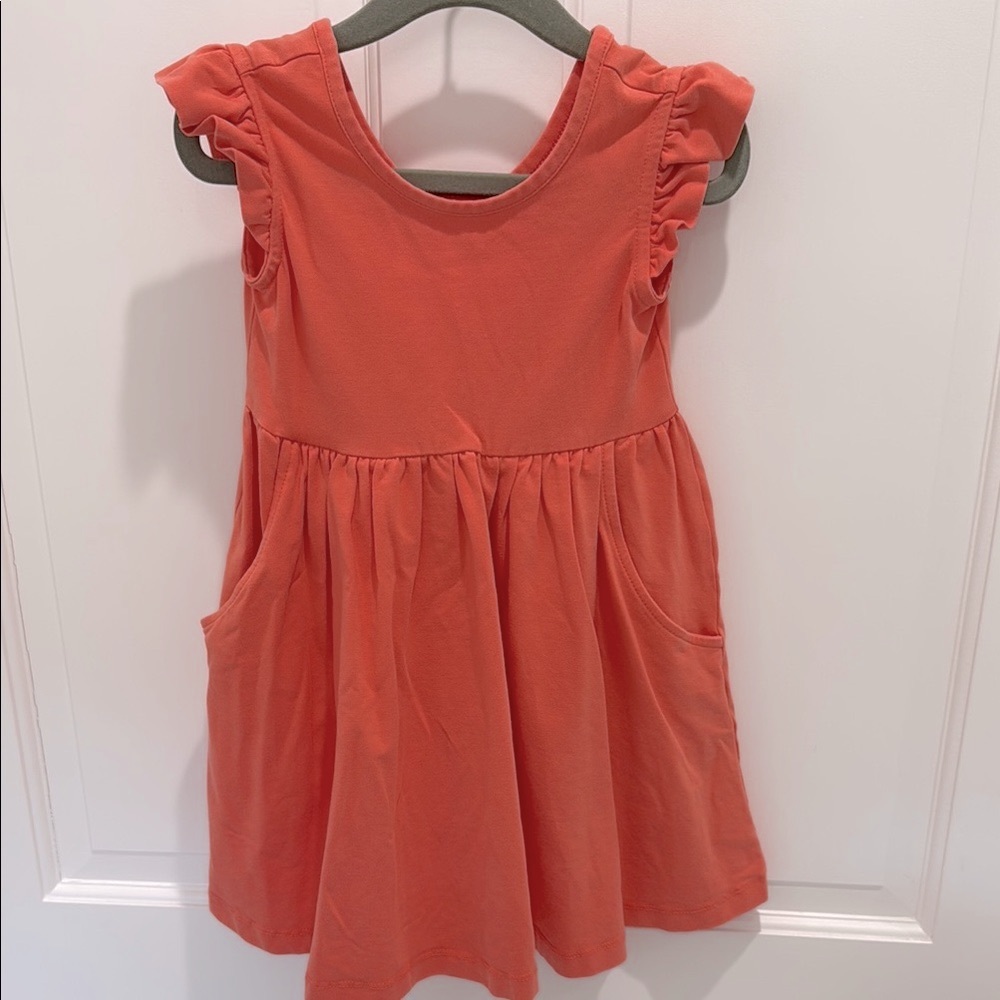 Hanna Andersson Coral Kids Dress with Ruffle Sleeves with pockets. No flaws